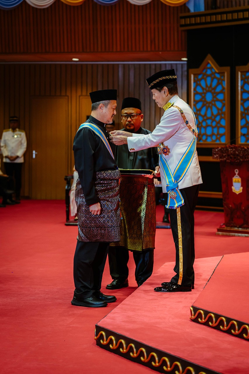 Dato Adil Putra.jpg